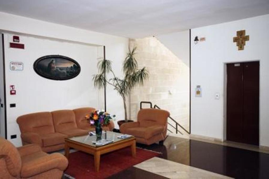 Casa Pastor Bonus Hotel Lecce Buitenkant foto