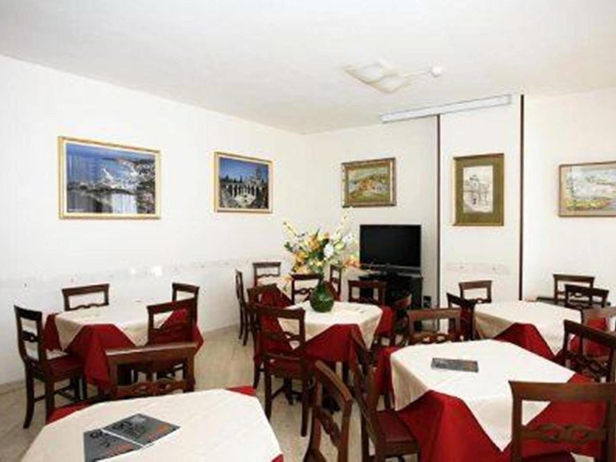 Casa Pastor Bonus Hotel Lecce Buitenkant foto